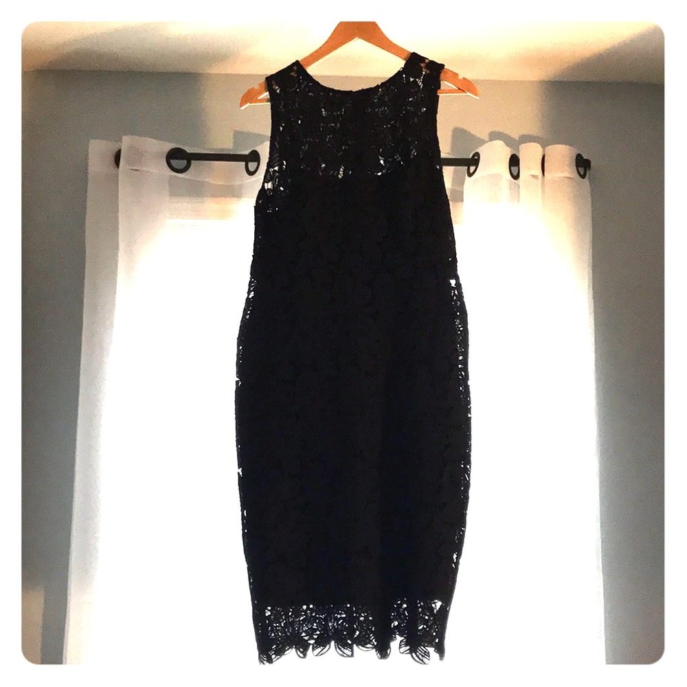 Women’s size 10P navy floral lace cocktail dress